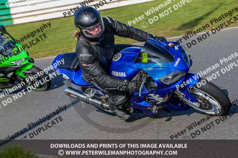 PJM Wedding Photography;enduro digital images;event digital images;eventdigitalimages;mallory park;mallory park photographs;mallory park trackday;mallory park trackday photographs;no limits trackdays;peter wileman photography;racing digital images;trackday digital images;trackday photos